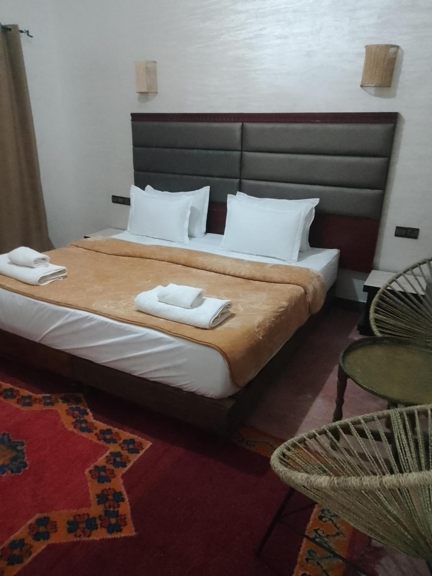 Kasbah Dar Bahnini Hostel Skoura Ngoại thất bức ảnh